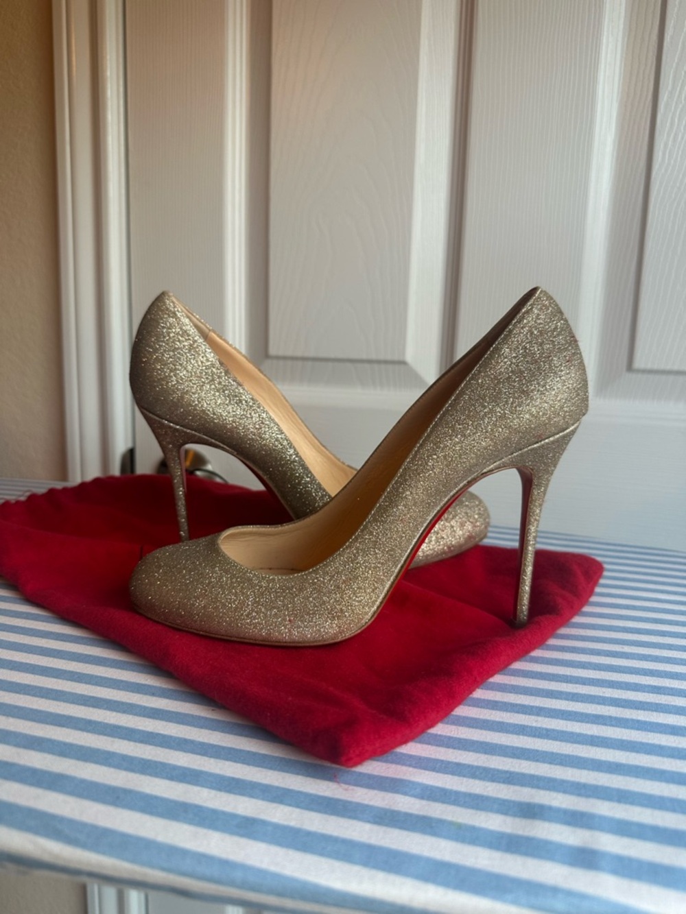 Christian Louboutin Fifi 100 Glitter Gold Stiletto Pumps New - Picture 2 of 7